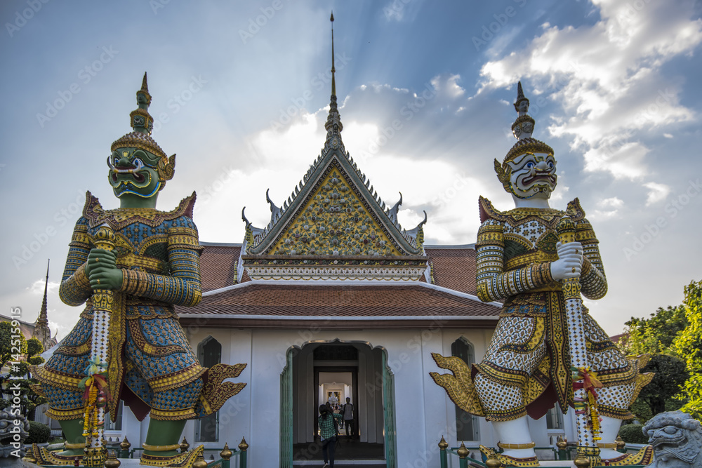 tempio buddista in Thailandia tempio buddista in Thailandia