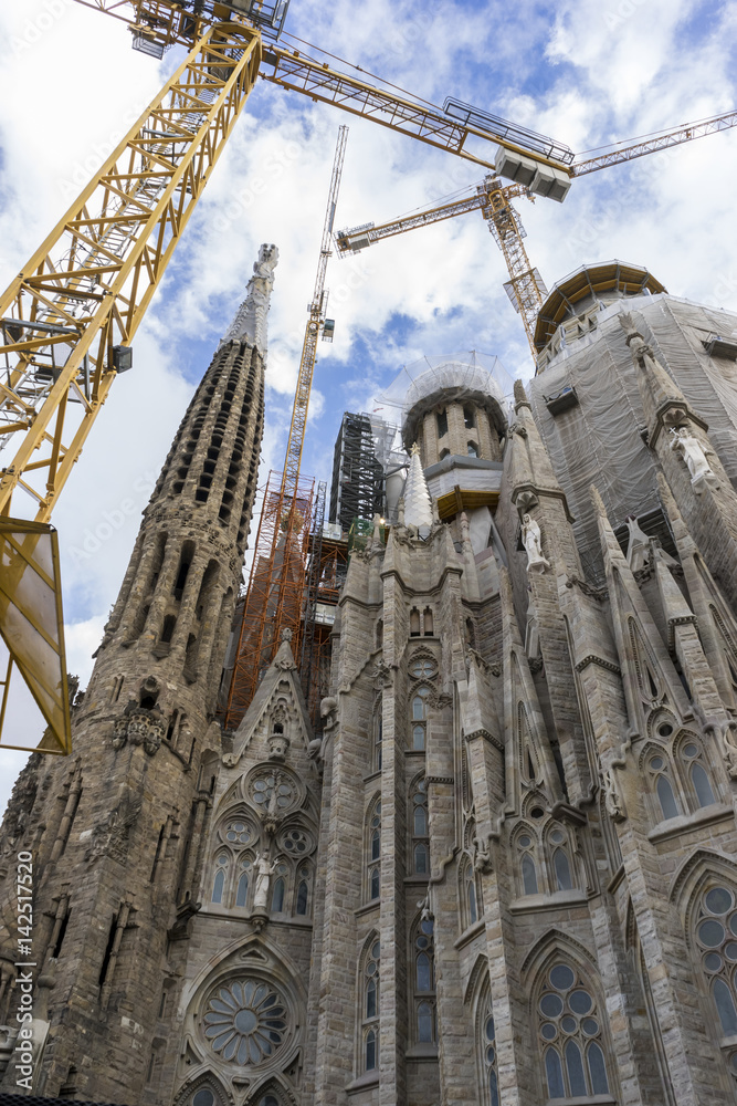 Naklejka premium Temple under construction of the Sagrada Familia, Barcelona. Designed by Antonio Gaudi. Catalonia, Spain