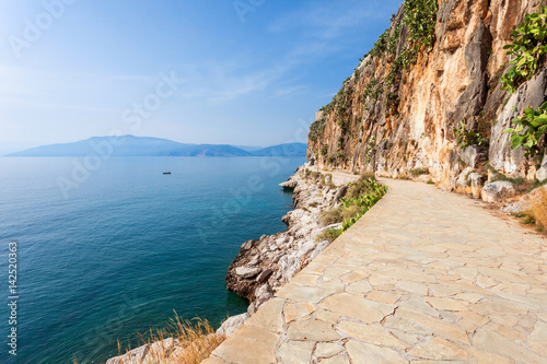 Fototapeta Naklejka Na Ścianę i Meble -  Way to Nafplio beach