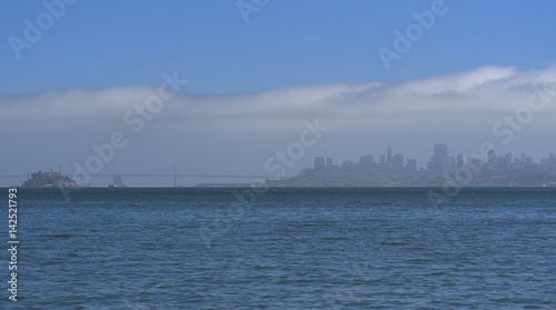 Skyline of San Francisco © emre