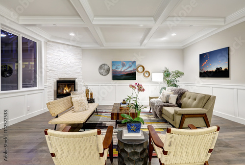 Photos Lovely craftsman style living room with coffered cealing