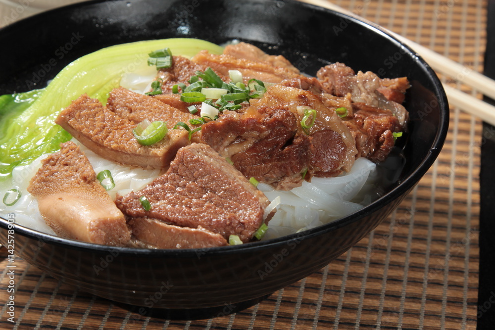 noodles with meat noodles with meat