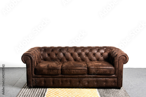 Sillon chester en fondo blanco