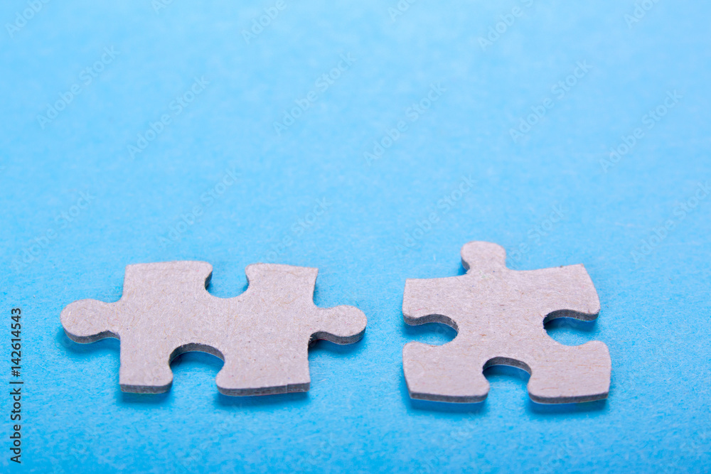 Obraz premium Puzzle pieces with empty space for text