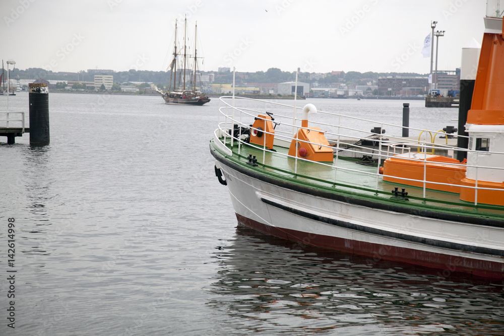 Tall Ship leaves Kiel harbour Tall Ship leaves Kiel harbour