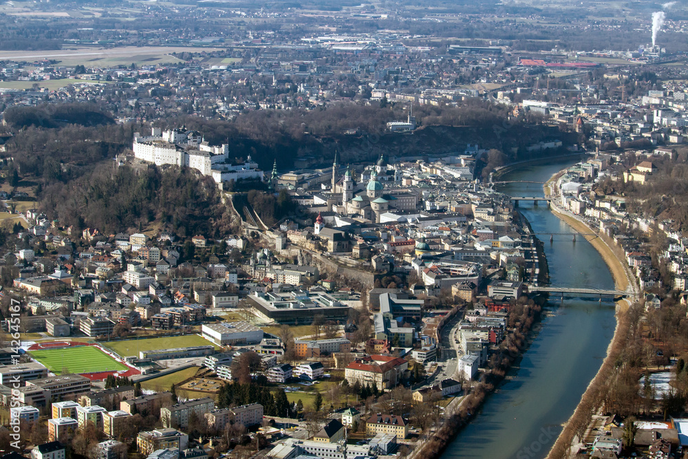 Luftbild Stadt Salzburg - Altstadt mit Festung Luftbild Stadt Salzburg - Altstadt mit Festung