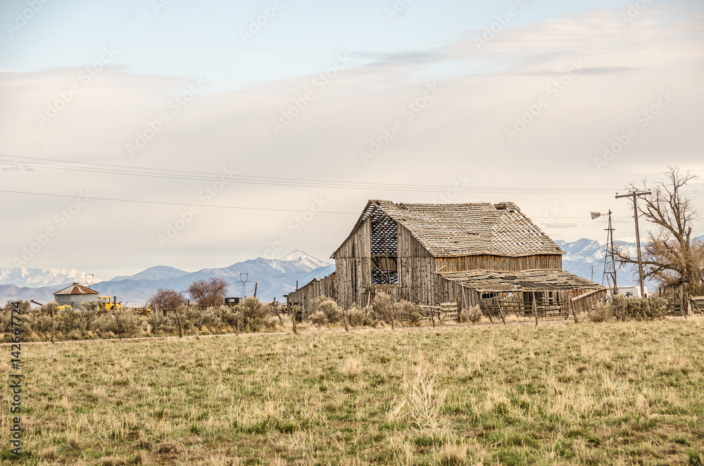 Obraz premium Old Gray Barn