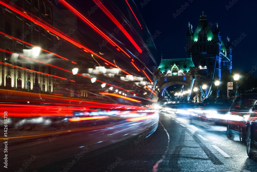 Fototapeta premium London bridge vue de nuit