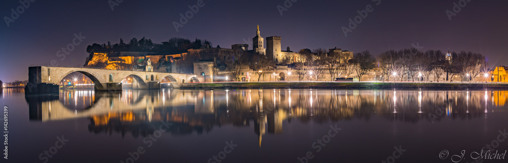 Panorama Avignon Nuit