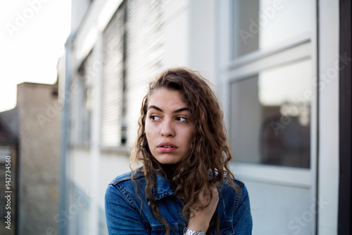 Free Download Portrait of fashionable teenage girl - GFXLoad