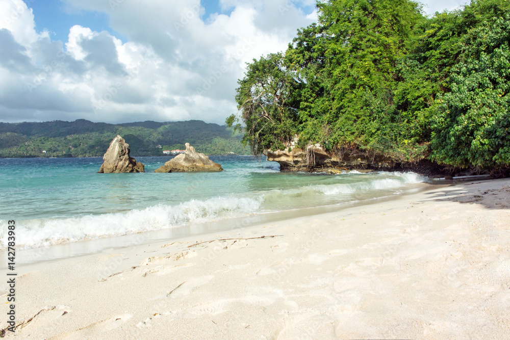 Glück, Freude, Ruhe, Auszeit, Meditation: Traumurlaub an einem einsamen Strand in der Karibik :)