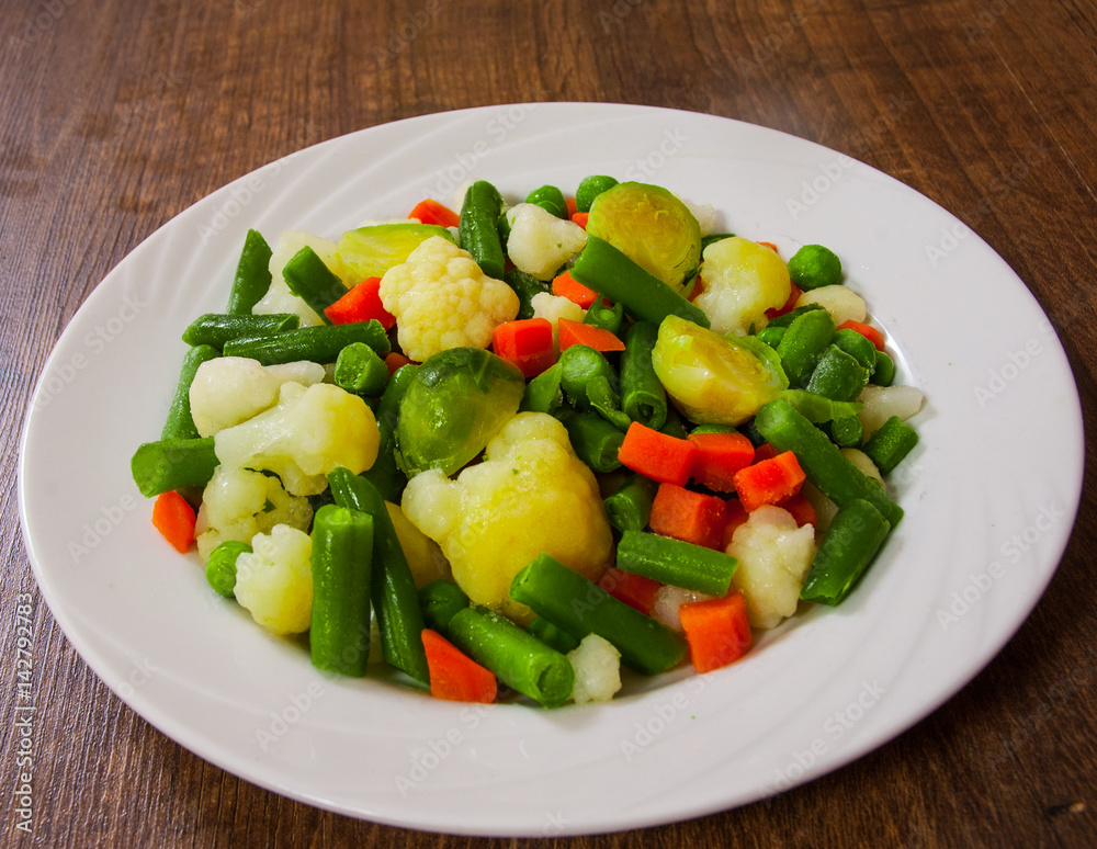 Mixed vegetables on a plate