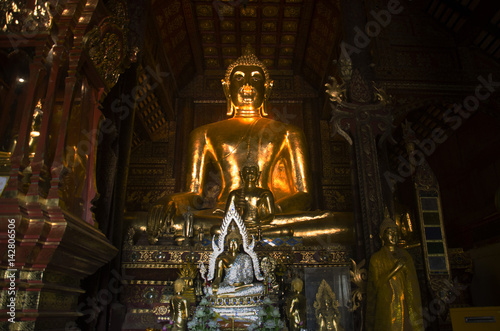 Many budhha statue for people respect praying and visit at Wat Phra That Lampang Luang
