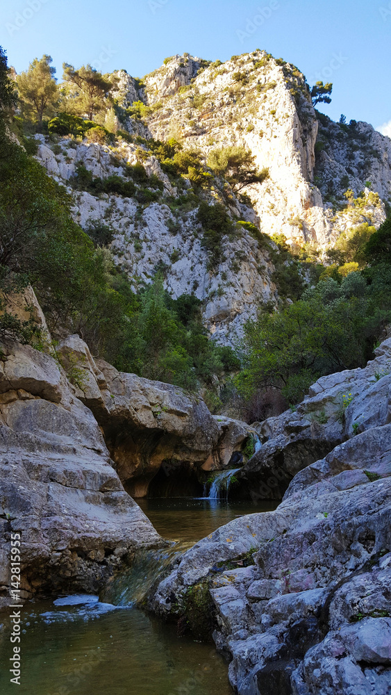 Obraz premium Gorges d'Ollioules - cuves du Destel