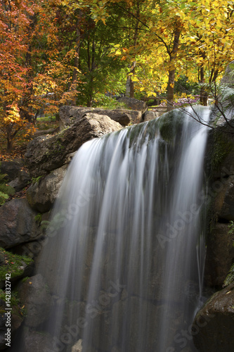 Fototapeta Naklejka Na Ścianę i Meble -  Waterfall autumn
