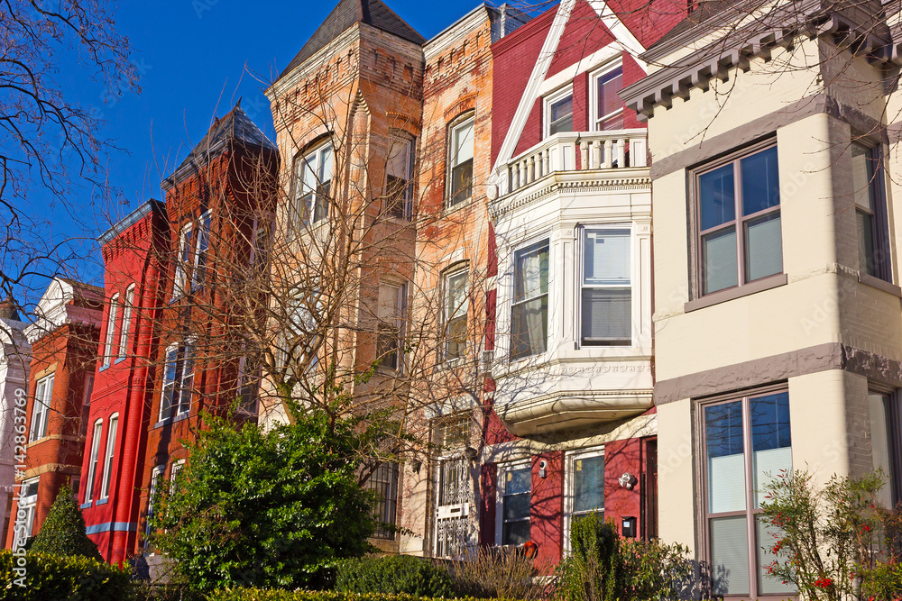 Naklejka premium Historic architecture of Mount Vernon Square in Washington DC, USA. Residential brick row houses in US Capital.