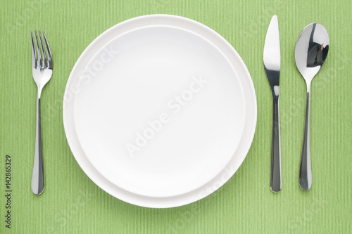 platein table knife and fork spoon photo