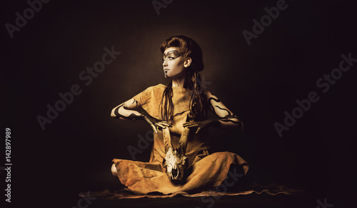 Tableau sur toile Shaman Woman