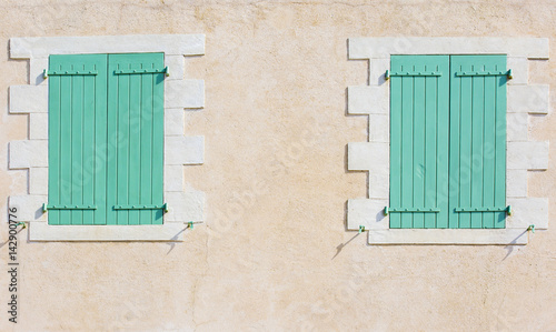 Fenêtres de France avec ses volets © Jean-Paul Comparin