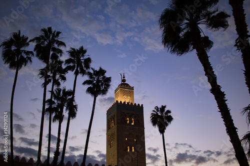 Koutoubia Moschee zur blauen Stunde photo