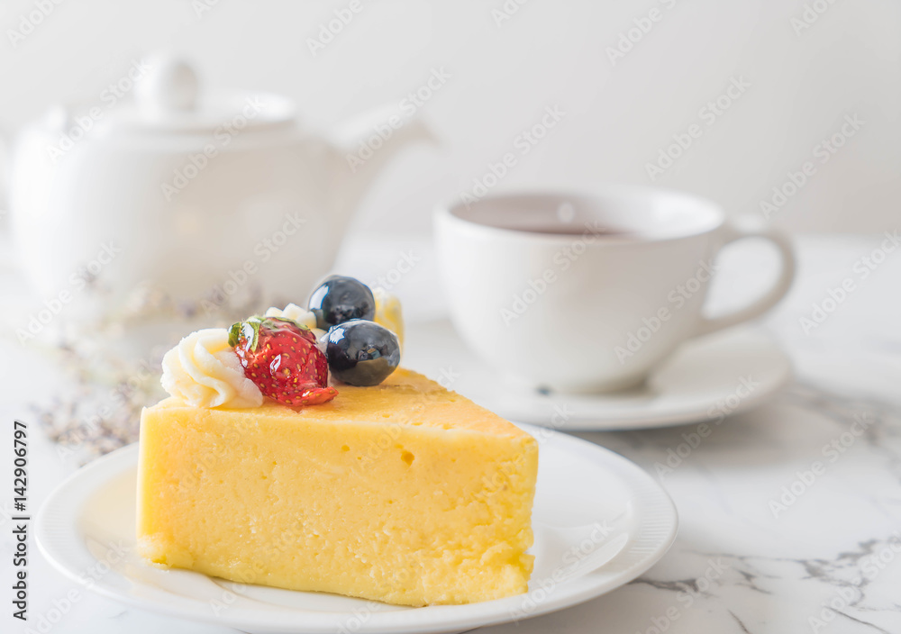 cheese cake with strawberry and blueberries cheese cake with strawberry and blueberries