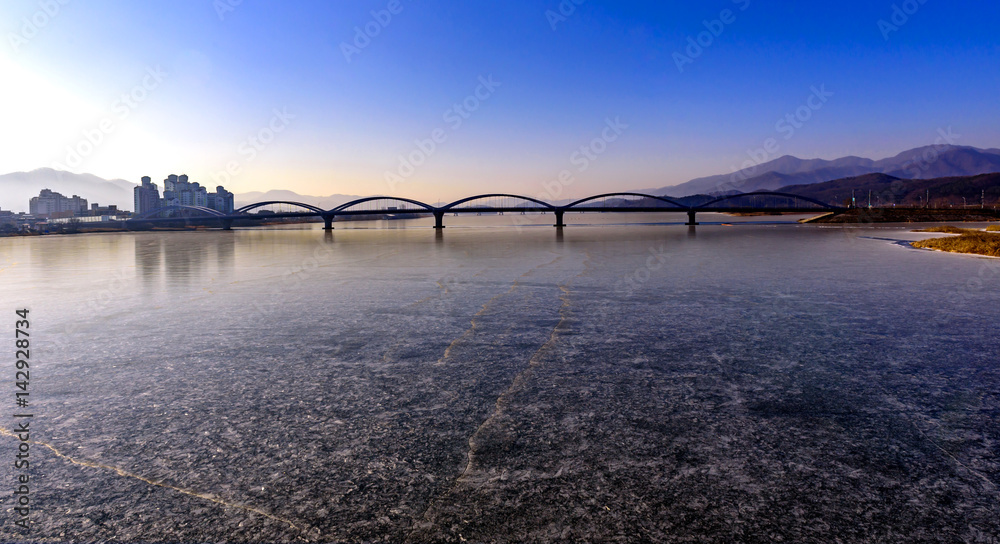 The bet viwe of Seoul city from Hangung River in winter.