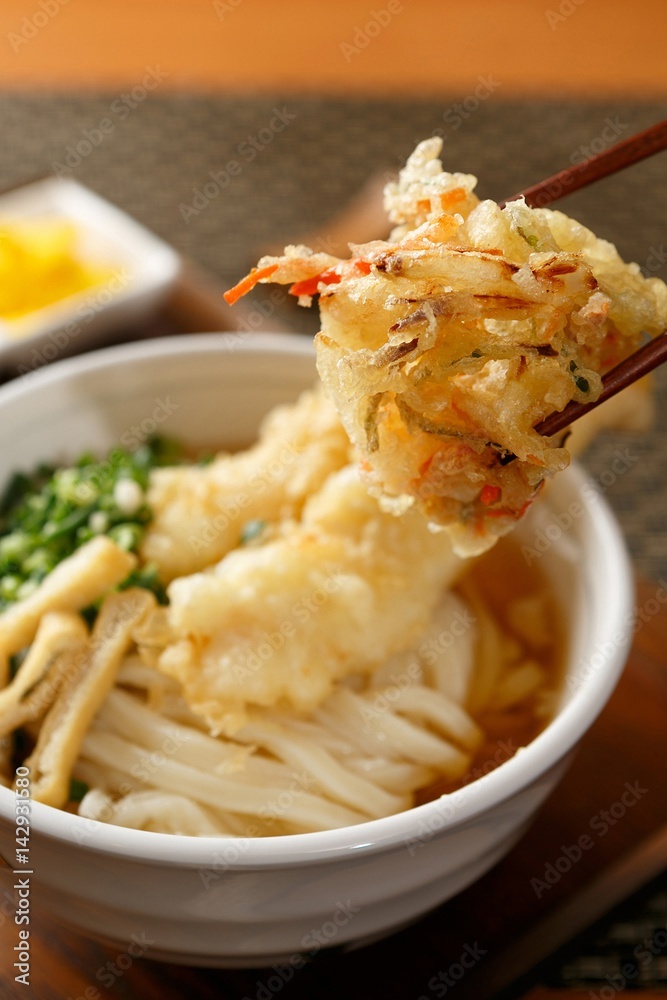 Deepfried Shrimp Udon StockFoto Adobe Stock
