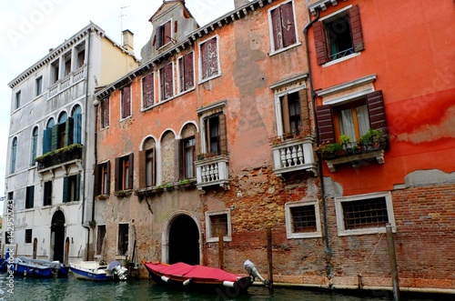 house and canals of Venice