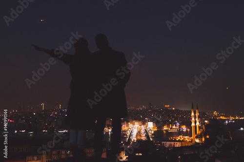 Canvas Print Couple on Valide Han roof