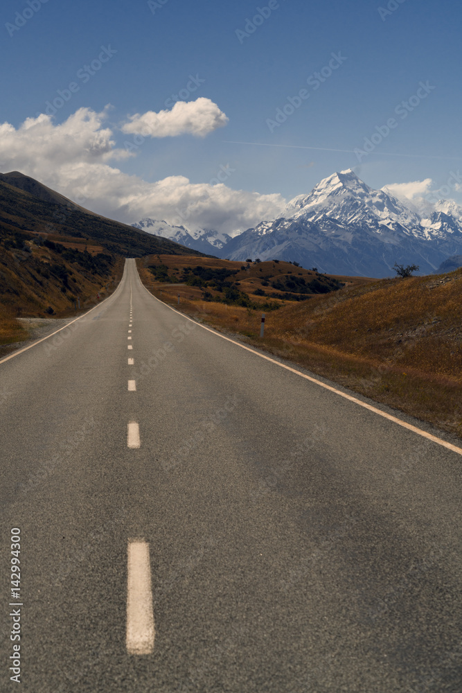 Naklejka premium SH 80 to Mt. Cook National Park