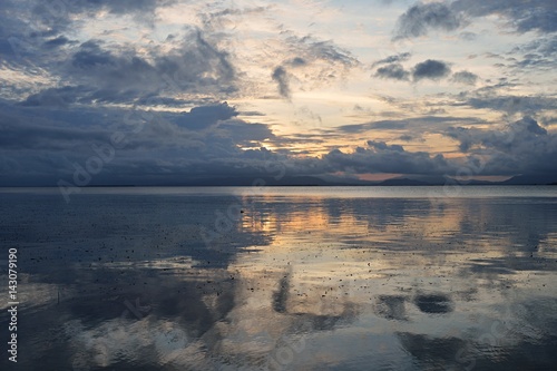 Fototapeta Naklejka Na Ścianę i Meble -  Sunset around the island Pamilacan