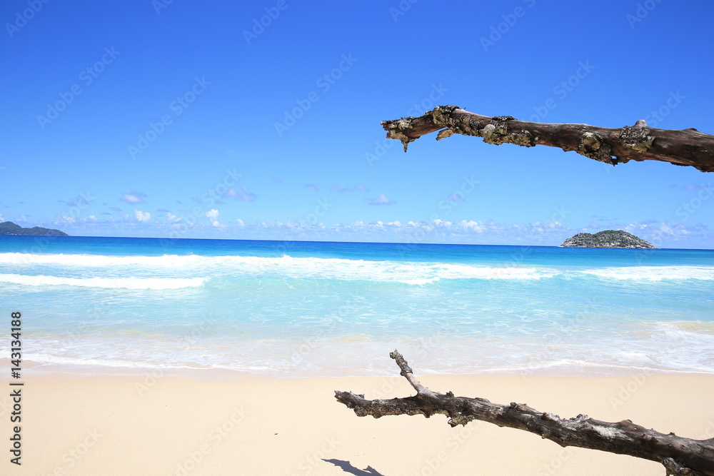 Grand Anse Mahé Seychelles Traumstrand bei blauer Himmel Seychelles