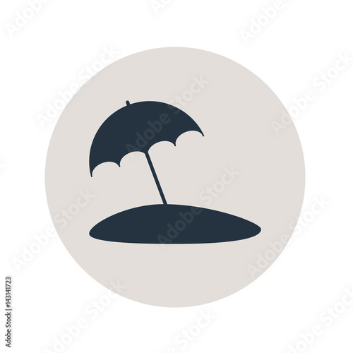 Icono plano sombrilla en isla en circulo gris