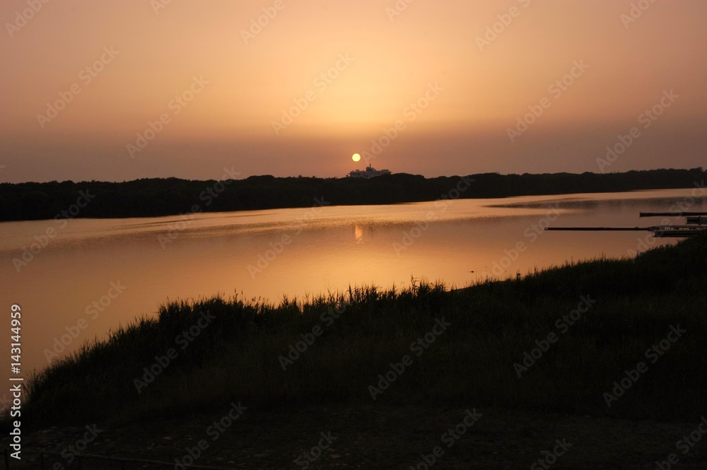 tramonto sul lago 