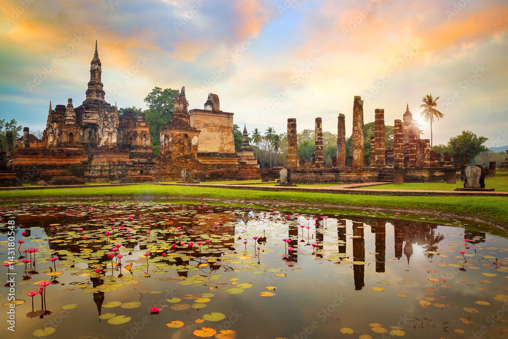 Wat Mahathat Temple in the precinct of Sukhothai Historical Park, a UNESCO world heritage site in Thailand