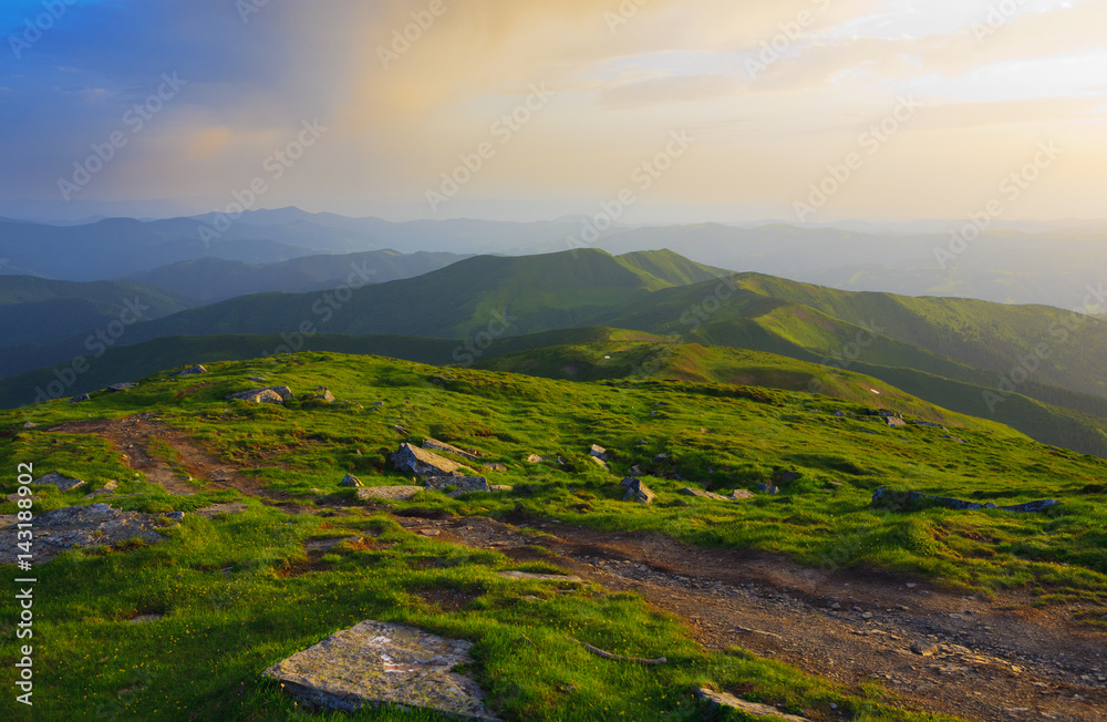 Fototapeta premium A beautiful sunset in the Carpathian mountains