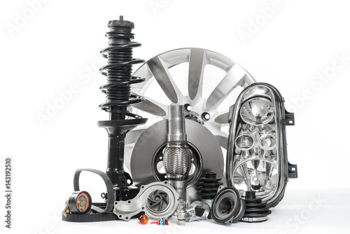 Autoteile, Ersatzteile Zubehör fürs Auto. Fahrzeugteile wie Bremsscheibe, Wasserpumpe, Scheinwerfer, Stoßdämpfer, Keilriemen ...