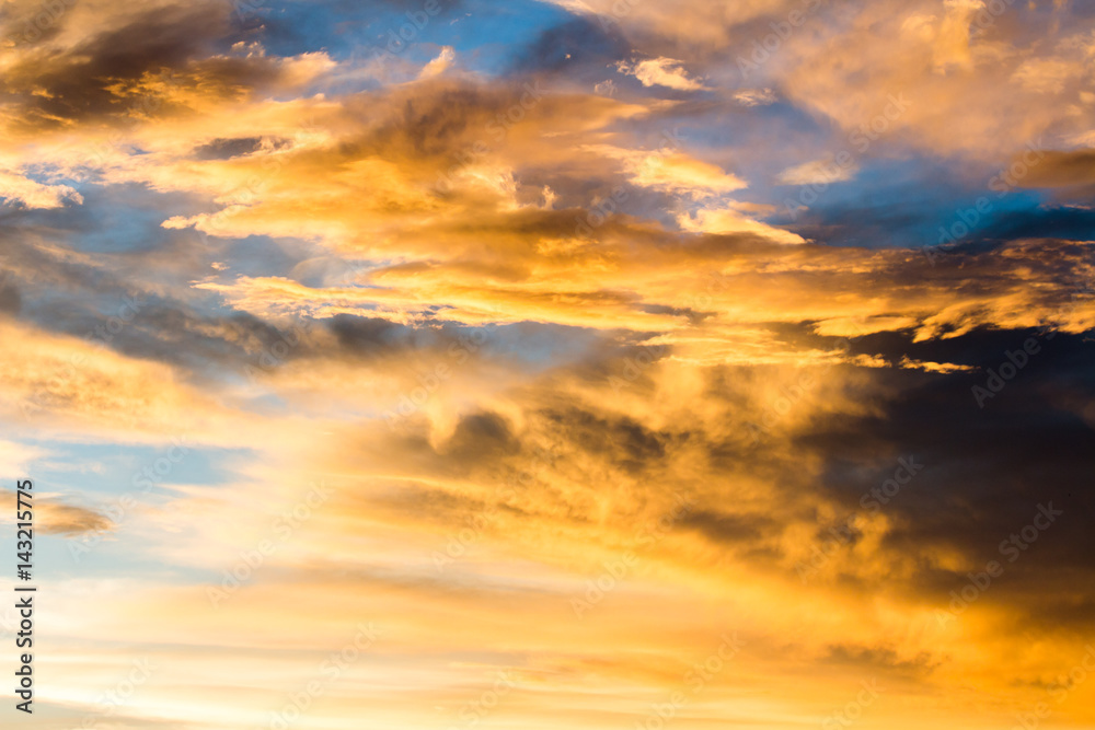 Fototapeta premium colorful dramatic sky with cloud at sunset