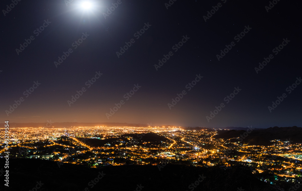 Supermond am 15.11.2016 über Windhoek Supermond am 15.11.2016 über Windhoek