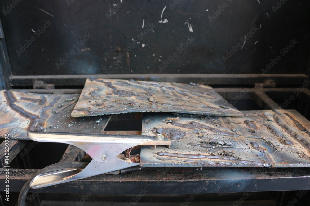 produces samples ,welding metal on iron plate produces samples ,welding metal on iron plate