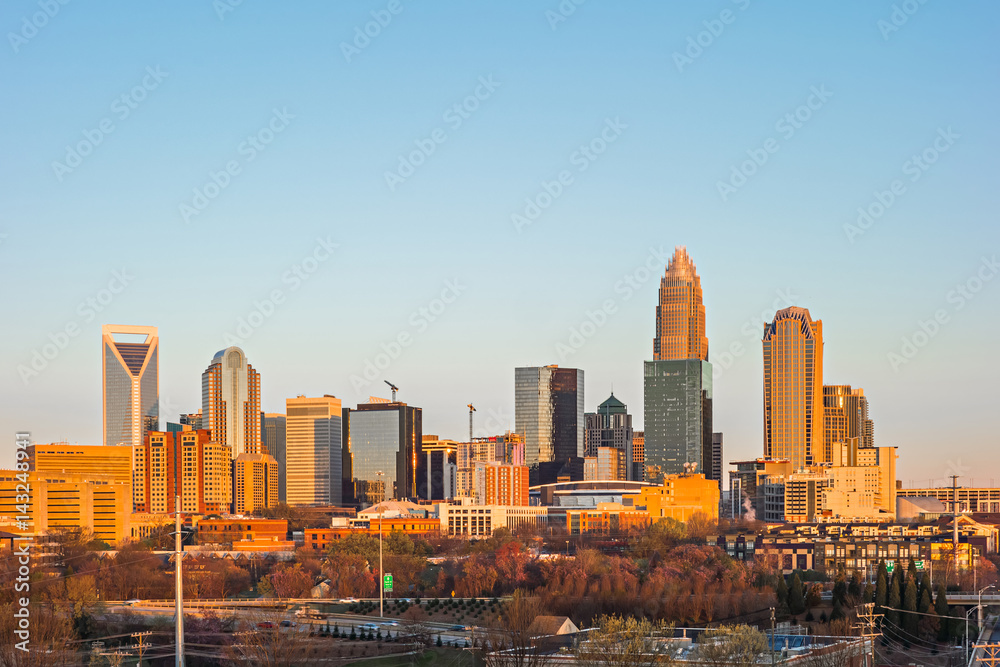 Fototapeta premium Charlotte north carolina early morning sunrise in spring