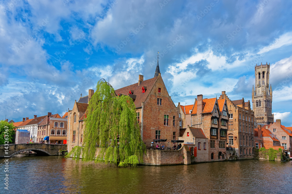 Rozenhoedkaai canal in medieval old town of Brugge