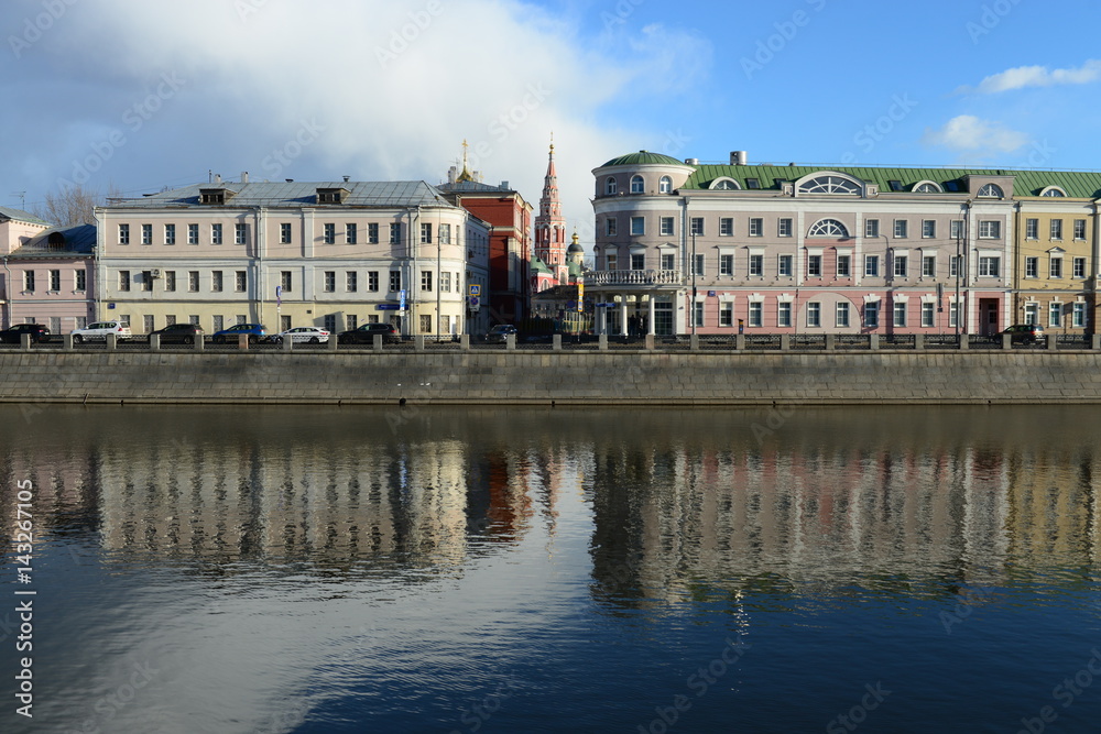 Fototapeta premium Kadashevskaya embankment, Moscow