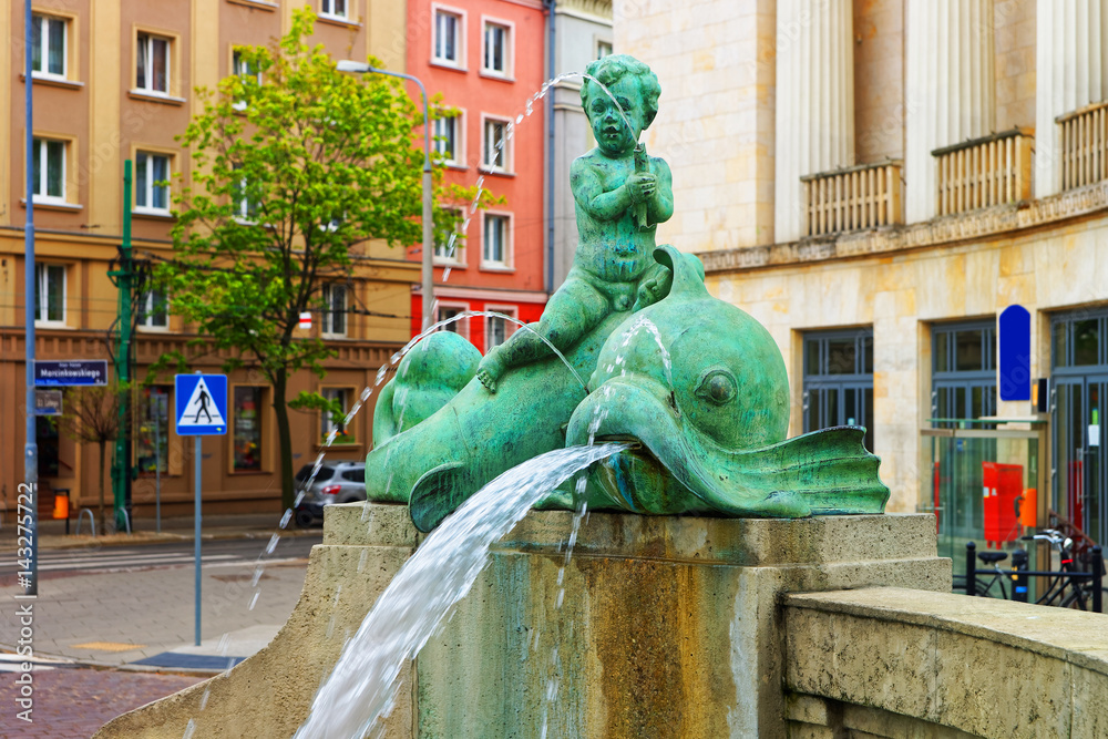 Fragment of Kronthal fountain at Marcinkowski Avenue in Poznan - obrazy, fototapety, plakaty 
