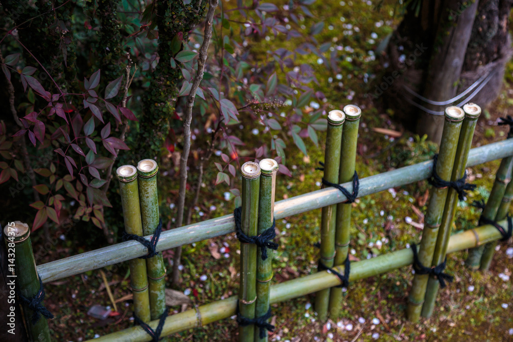 日本庭園の竹垣 Stock 写真 | Adobe Stock