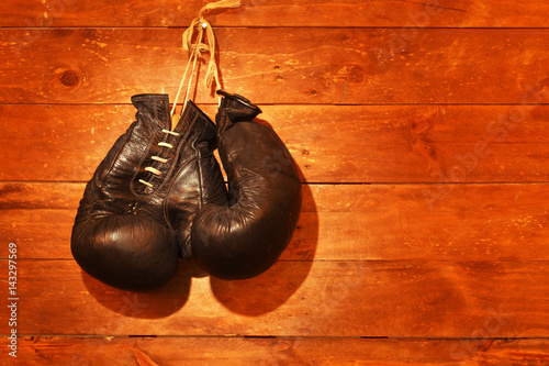 old boxing gloves © Aleksandar Kosev