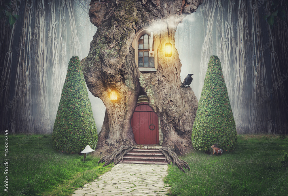 Obraz premium Wróżka dom w lesie fantazji