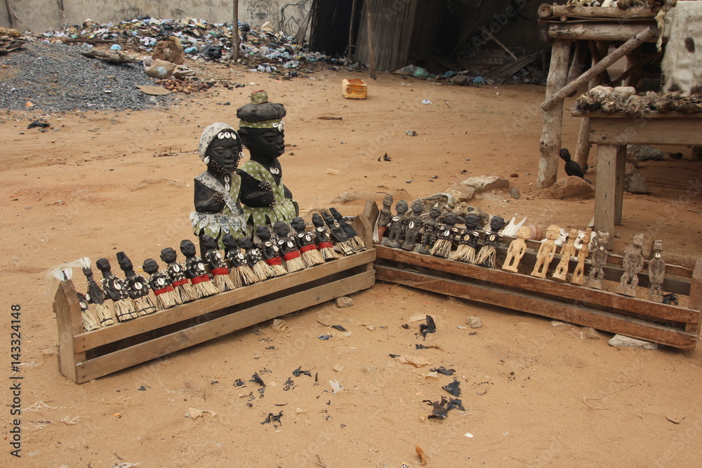 Fototapeta Voodoo Dolls, Akodessawa Fetish Market, Lomé, Togo / Ten targ znajduje się w Lomé, stolicy Togo w Afryce Zachodniej i jest największym rynkiem voodoo na świecie.