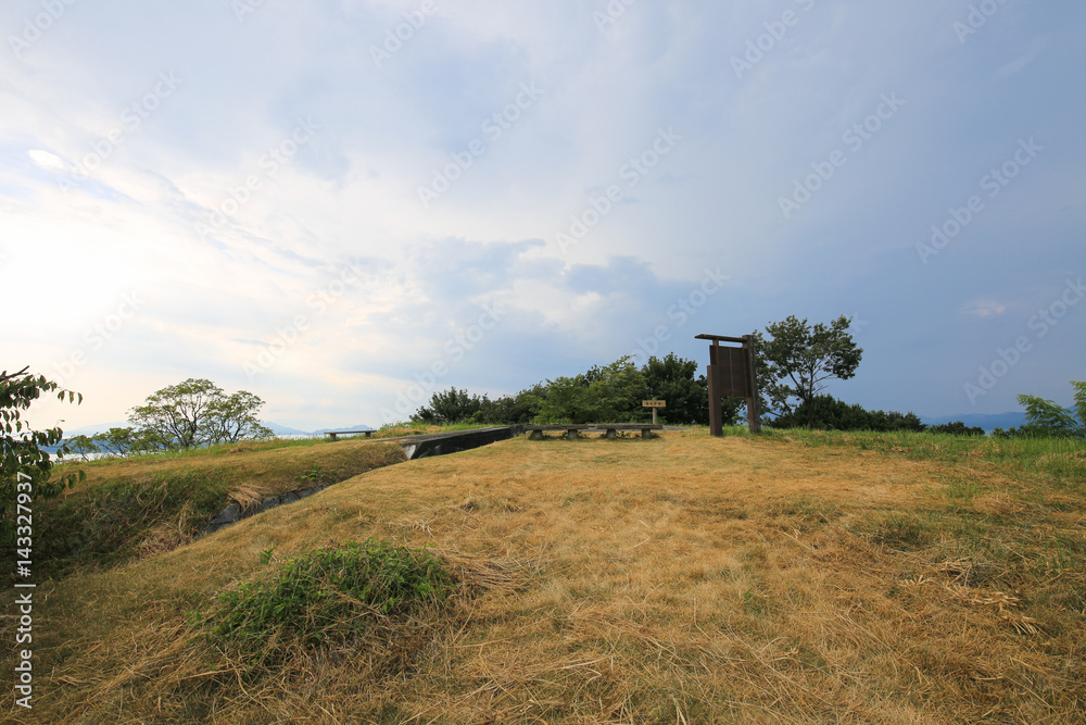 Obraz premium 愛媛県今治市 小島 中部砲台 司令塔跡