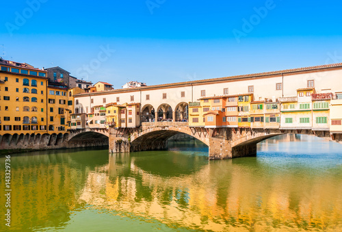 Ponte Vecchio sur l Arno    Florence  Toscane  Italie